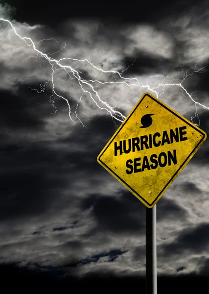 垂直的飓风季节标志与暴风雨背景 — 图库照片