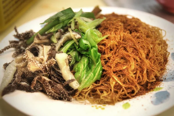Cantonese Cuisine Dried Shrimp Roe Noodles Served Scallion Beef Tripe — Stock Photo, Image