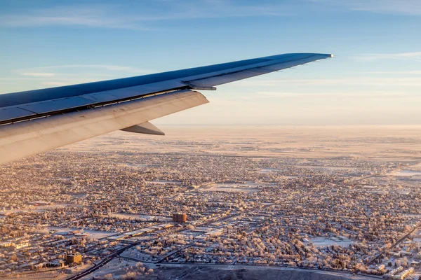 비행기 창 밖 일출에 시의 보기 — 스톡 사진