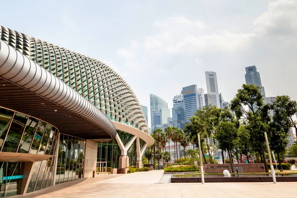 Singapur mezník: Divadla Esplanade v zálivu — Stock fotografie