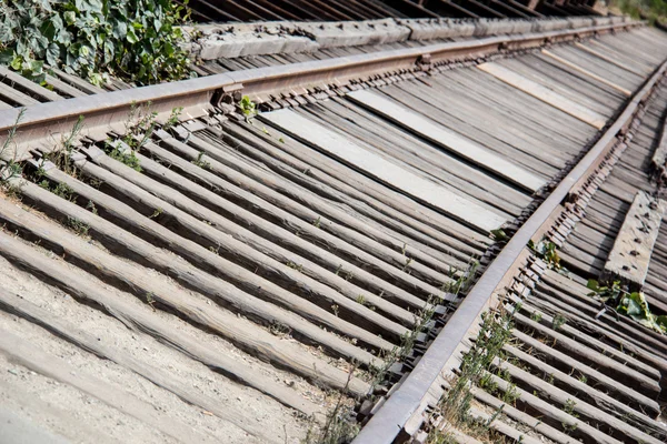 Ferrocarril de madera viejo — Foto de Stock