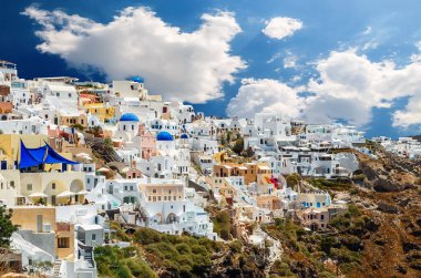 Gün batımında Santorini adası, Yunanistan 'ın Santorini kentindeki Oia köyünden bakış açısı