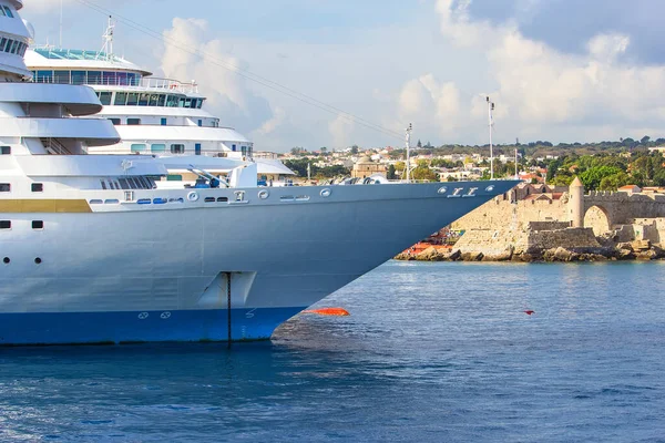 Navire Croisière Luxueux Amarré Jetée — Photo