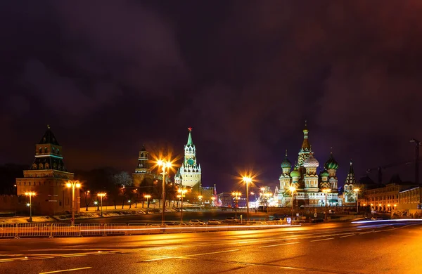 View Kremlin Basil Cathedral Bridge Night — Stockfoto