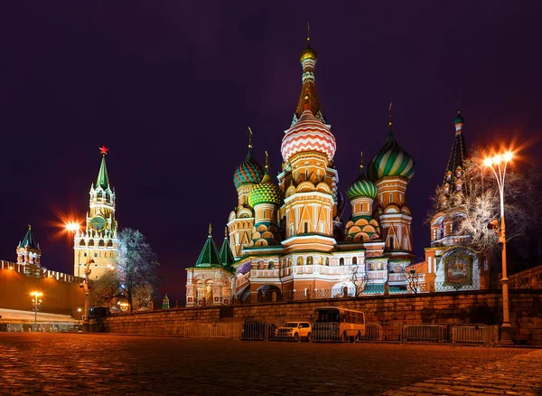 Night View Moscow Red Square Basil Temple Spasskaya Tower Kremlin — Stok fotoğraf
