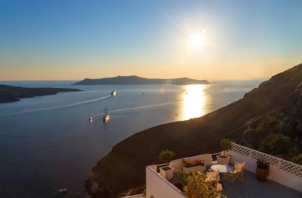 Famoso Atardecer Santorini Grecia Con Vistas Terraza Del Hotel Con — Foto de Stock
