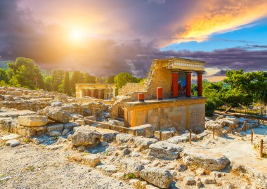 Girit 'teki Knossos Sarayı. Knossos Sarayı harabeleri. Heraklion, Girit, Yunanistan. Ünlü Minos sarayı Knossos 'un antik harabelerinin ayrıntıları.