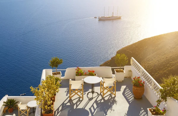 Hermosa Terraza Con Vista Mar Arquitectura Blanca Isla Santorini Grecia — Foto de Stock