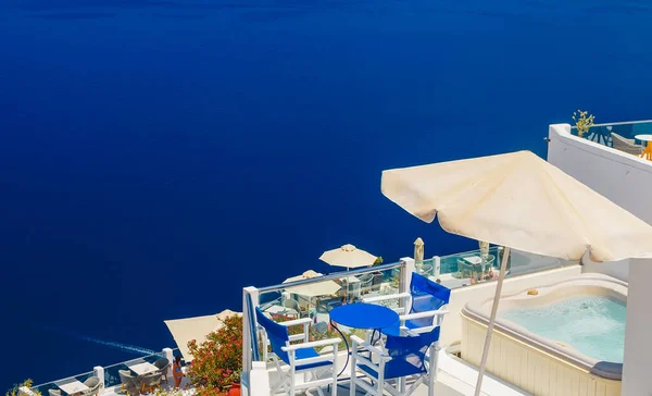 Chairs Tables Pool Hotel Overlooking Sea Santorini Greece — Stock Photo, Image