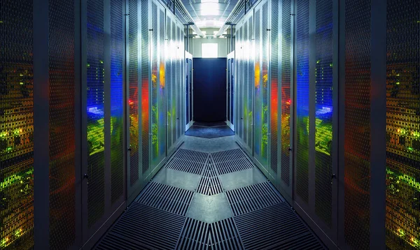 Kommunikationsutrustningsrum Med Belysning Datacenter — Stockfoto