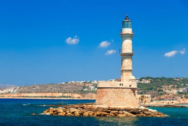 Hanya 'nın Venedik limanı. Küçük deniz feneri.