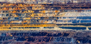 Taş ocağının maden ocağını kapatın.