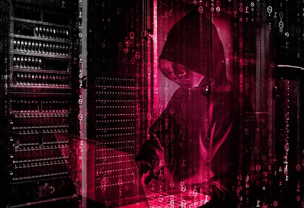 Internetes Bűnözés Hacker Dolgozik Egy Kódot Sötét Digitális Háttér — Stock Fotó