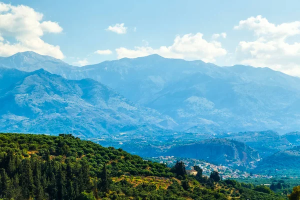 Güzel Güneşli Bir Günde Chania Bölgesinin Girit Adasındaki Yeşil Tepeler — Stok fotoğraf