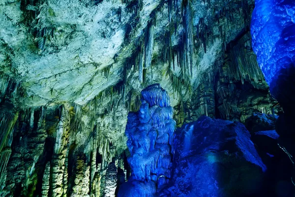 Zeus Mağarasının Dikitleri Sarkıtları — Stok fotoğraf