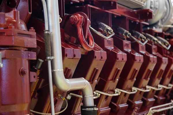 büyük dizel motor yakın çekim parçası