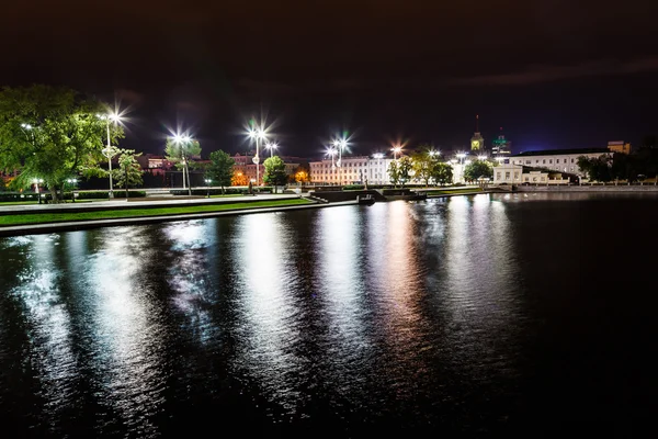 Pengerrys Jekaterinburg yö — kuvapankkivalokuva