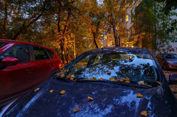 Herbstdämmerung Stadt yekaterinburg — Stockfoto