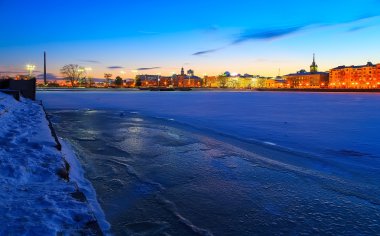 günbatımı kızdırma gece ve kış Yekaterinburg merkezi üzerinden