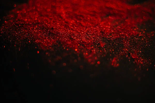 Roter Sand Aus Pailletten Verstreut Funkelt Auf Schwarzem Hintergrund Raumstruktur — Stockfoto