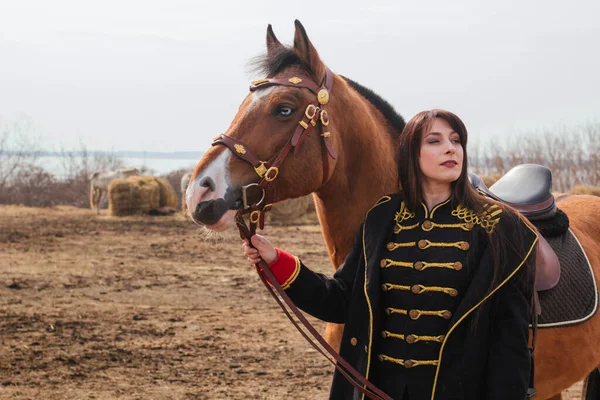 Beautiful Woman Long Black Hair Historical Hussar Costume Stands Field — Stock Photo, Image