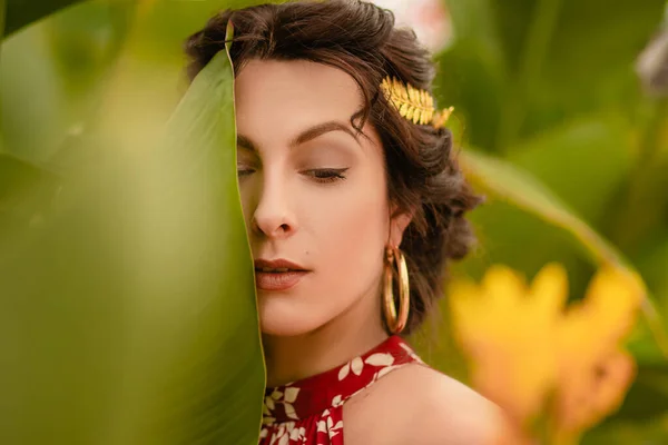 Beautiful Girl Red Dress Earrings Rings Greenhouse Woman Spanish Style — Stock Photo, Image