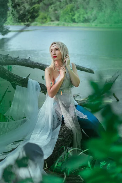Beautiful Girl Transparent White Cloth Sits Branch Swamp Mermaid Diadem — Stock Photo, Image