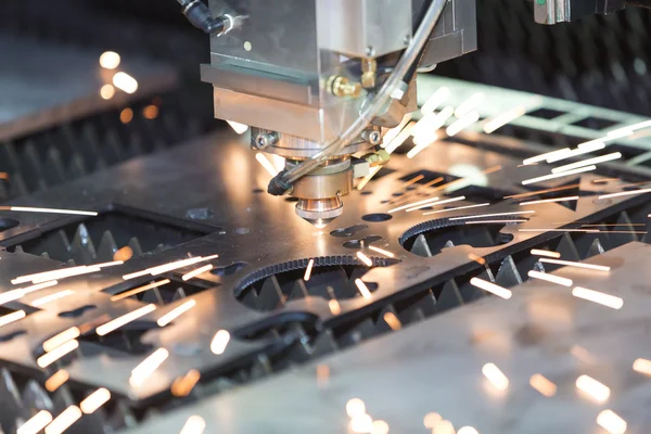 CNC de corte de gas hoja de metal —  Fotos de Stock