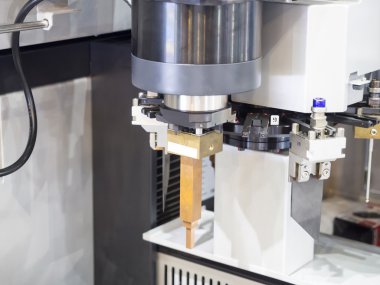 işlecini kullanın Edm electrod hassas kalıp ve kalıp yapmak için