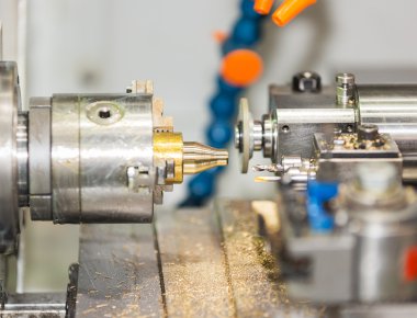 Torna ve cnc Torna tarafından pirinç autopart taşlama işleç