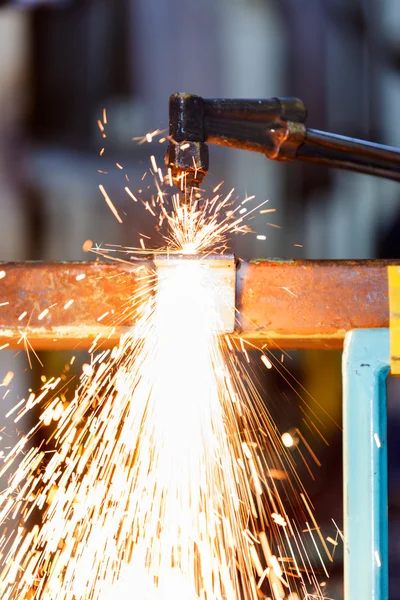 Worker adjest acetylene torch — Stock Photo, Image