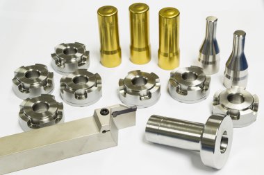 yüksek hassasiyetli kalıp ve kalıp parçaları işleme otomotiv