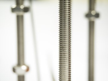 Metrik iplik izole ile metal çiviler