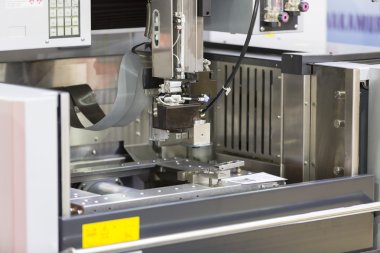 CNC tel kesme makinesi kesme kalıp parçaları