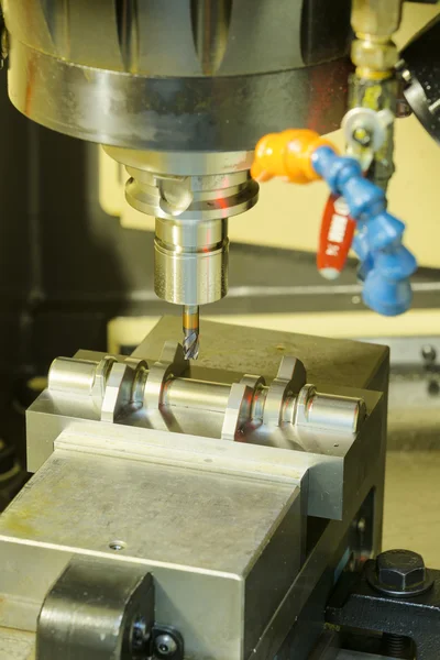 Centro de mecanizado CNC molde de corte —  Fotos de Stock