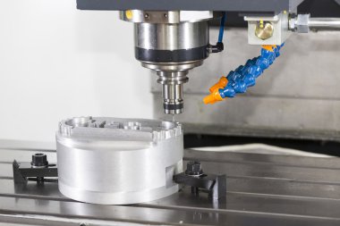 CNC İşleme Merkezi iğ
