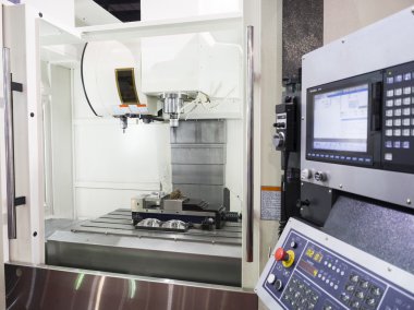 CNC İşleme Merkezi kesme kalıp