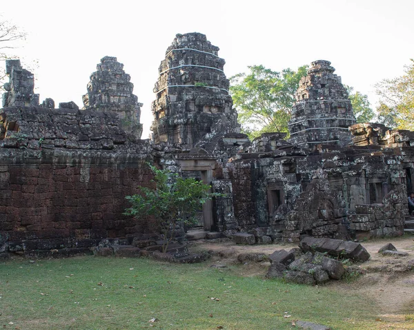 寺院複合体でカンボジアを旅する — ストック写真