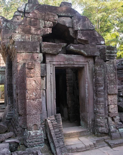 寺院複合体でカンボジアを旅する — ストック写真