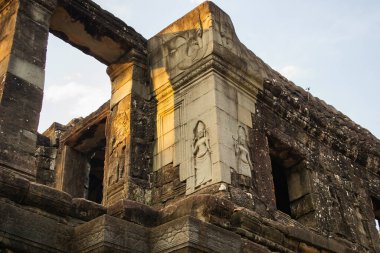 Kamboçya, Angkor Wat ormanında terk edilmiş bir şehir..