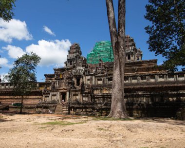 Kamboçya 'dan tapınak kompleksine git..