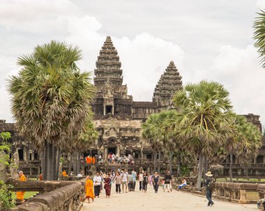 Kamboçya 'dan tapınak kompleksine git..