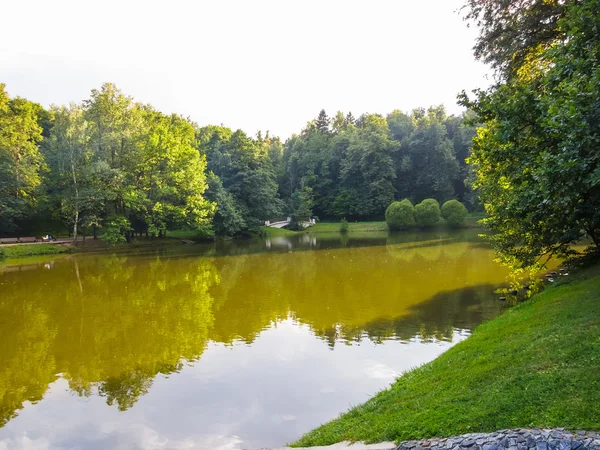 Parque de Moscú Tsaritsyno en verano — Foto de Stock