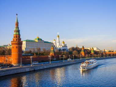 Moskova kremlin Sarayı ve Moskova Nehri 