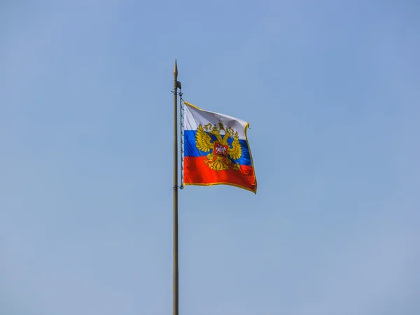 Drapeau russe sur le palais du Sénat à Moscou Kremlin à Moscou — Photo