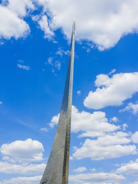 Moskova, Rusya - 5 Mayıs 2016: Uzay Müzesi. Fatihler anıt