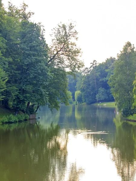 Moscú. Paisaje de verano en Tsaritsyno — Foto de Stock