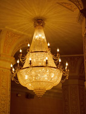 Kristal avize sinema