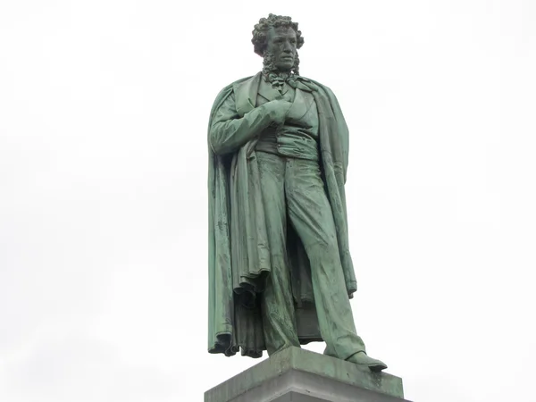 Monumento a Alexander Pushkin en la Plaza Pushkin de Moscú — Foto de Stock