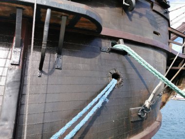 Eski bir galonun yeniden yapılandırılmasının yanı.